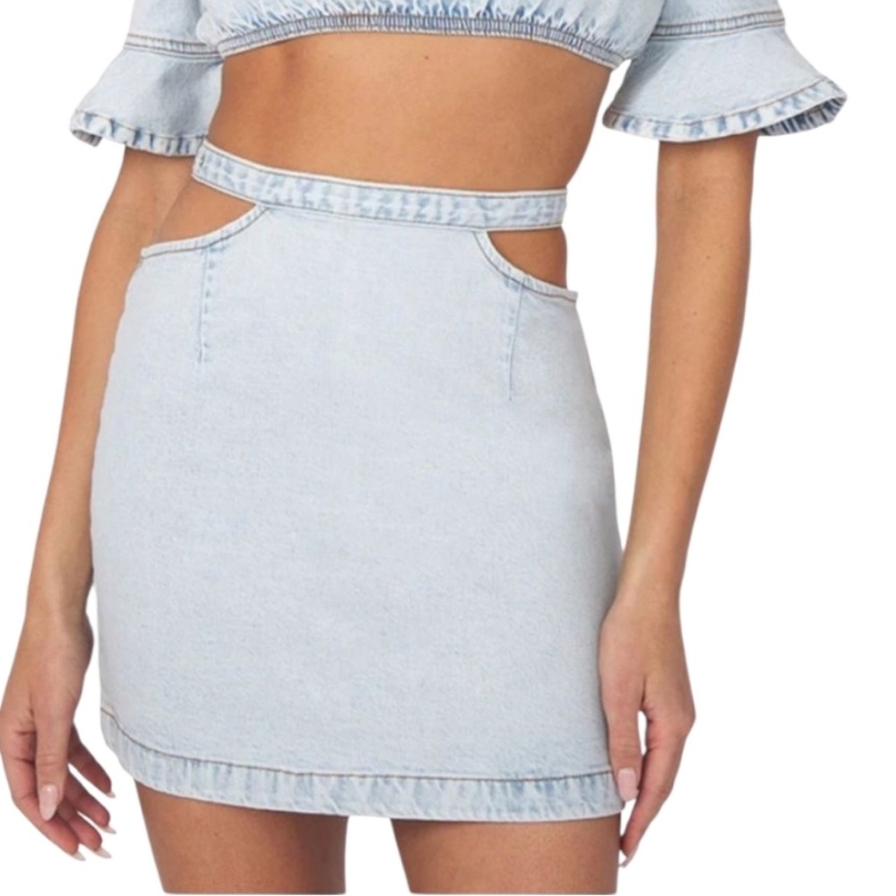 WEWOREWHAT Light Blue Denim Mini Skirt